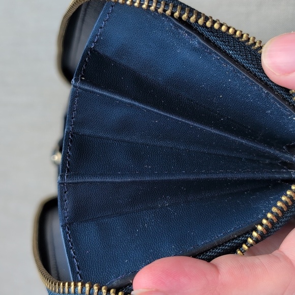 Kate Spade Accordion Zip Leather Wallet In Navy Blue EUC - Picture 8 of 9